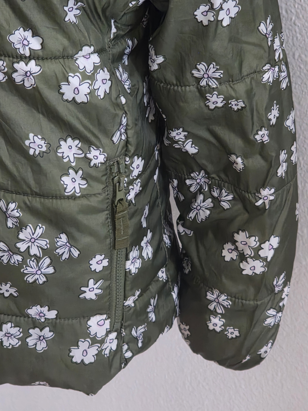 Olive Green Floral Puffer Jacket, Size Small, 7/8 - Picture 4 of 13